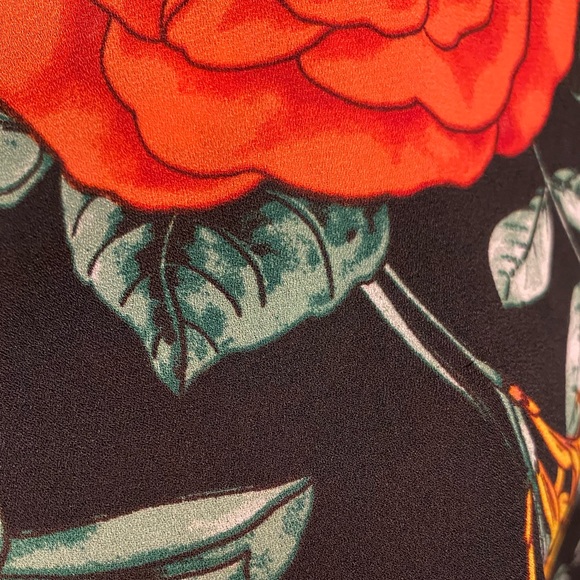 Sheer bomber jacket with a flower pattern - Picture 4 of 5